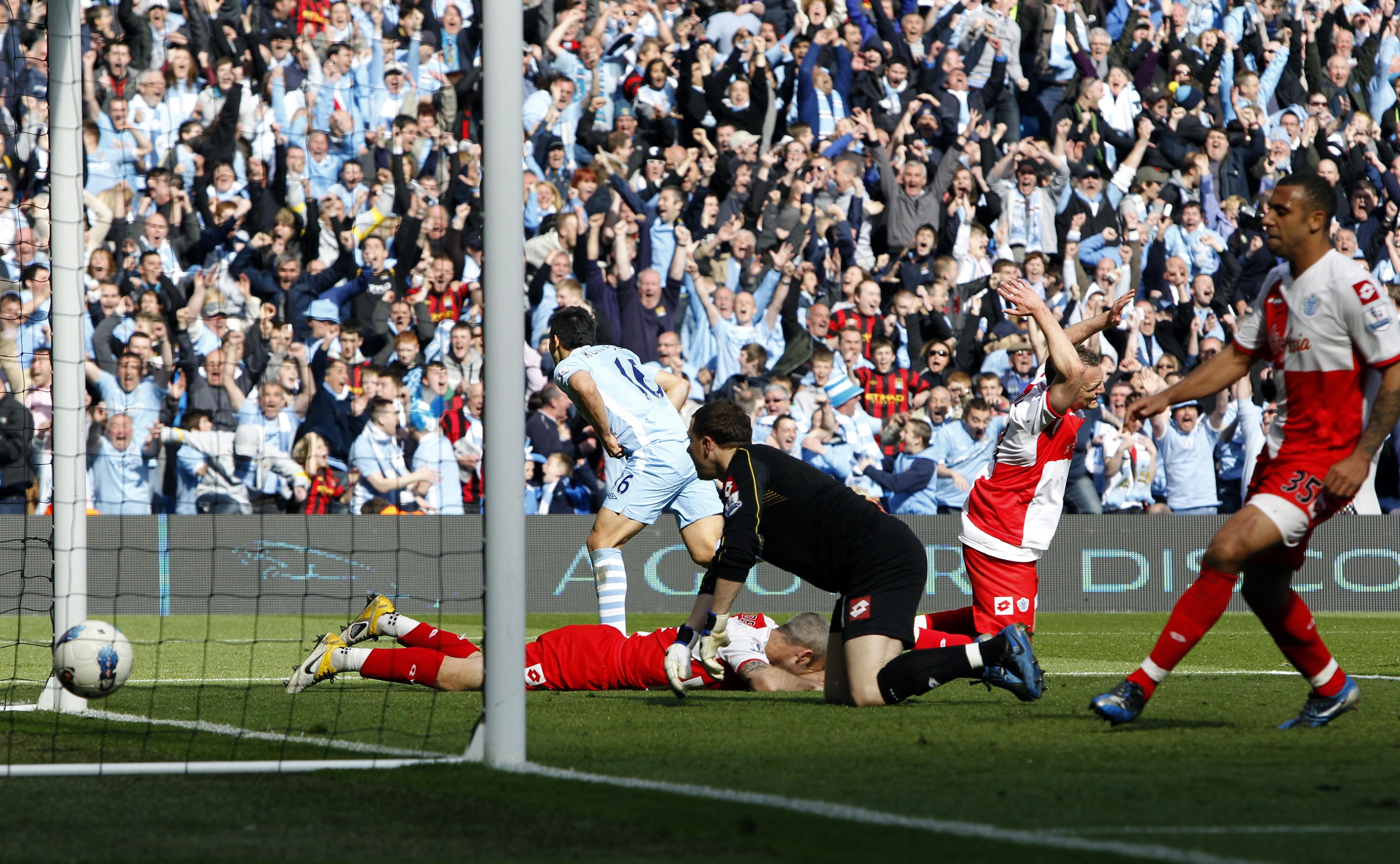 Sergio Aguero celebrates his title-winning goal (Peter Byrne/PA)