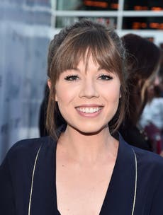 iCarly star Jennette McCurdy announces tell-all memoir detailing abusive relationship with her mother