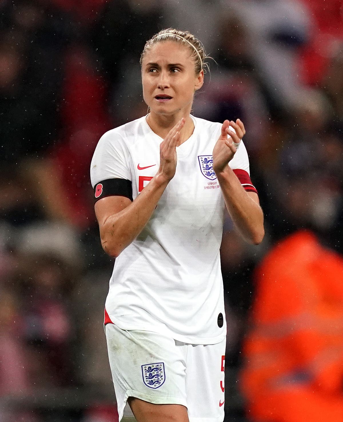 Sarina Wiegman speaks up for ‘disappointed’ Steph Houghton Sarina Wiegman speaks up for ‘disappointed’ Steph Houghton