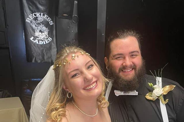 Alisa Wash y Talon Rodgers, ambos de 23 años, se casaron el 11 de marzo. Sus cuerpos fueron descubiertos después de que un vecino diera la alarma el lunes