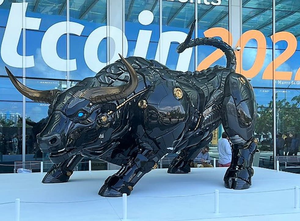 <p>The Miami Bull at the Bitcoin 2022 conference in Miami, Florida, on 7 April, 2022</p>