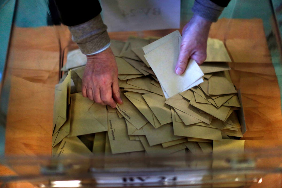 Voting in France: Paper ballots, in person, hand-counted