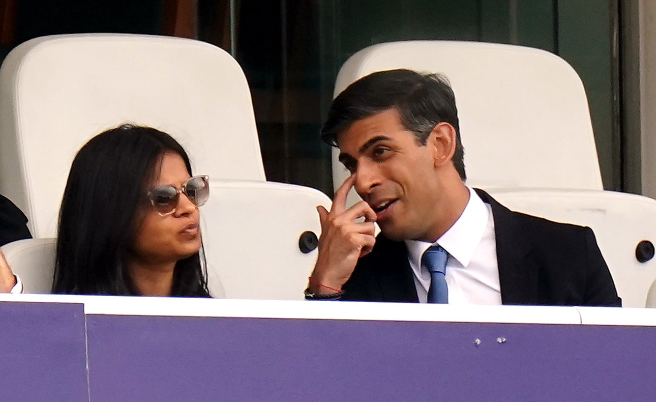 Chancellor Rishi Sunak with his wife Akshata Murty