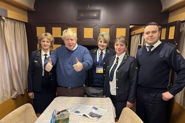 Boris Johnson en tren de Polonia a Ucrania