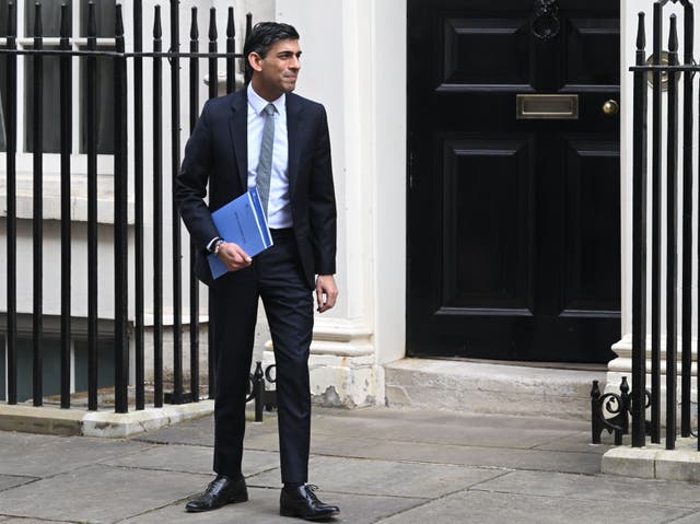 <p>Rishi Sunak  held back on more support for households as he thought people would dip into their savings, sources say </p>