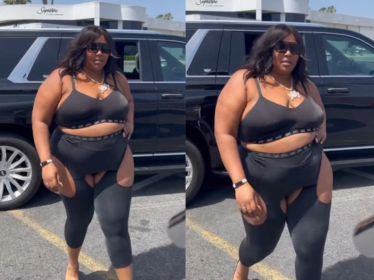 Uartig olie indhold Lizzo wears cut-out leggings from new shapewear line to excitement of fans:  'I can't wait to order' | The Independent