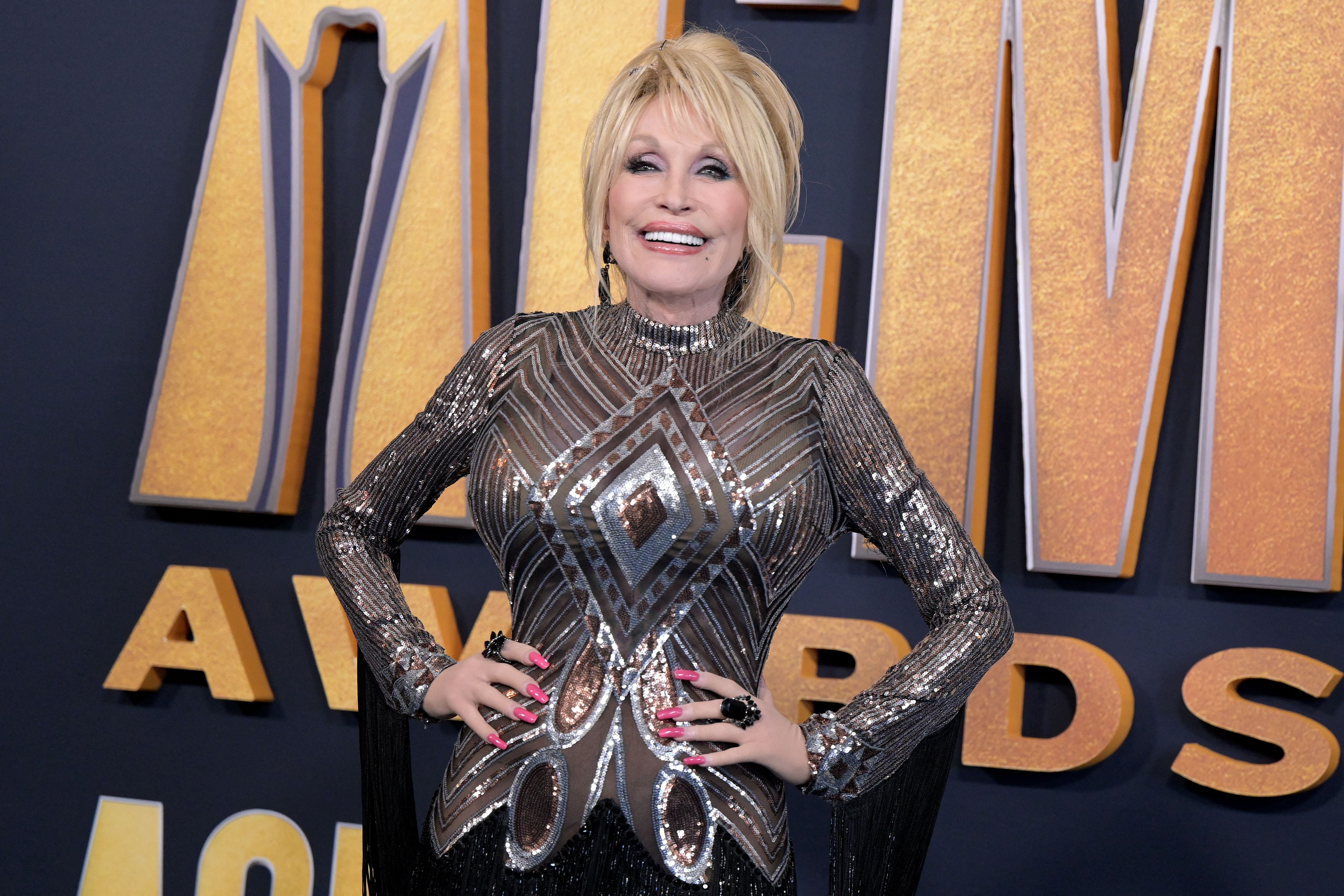 Dolly Parton credits her fabulous skin to saying out of the sun