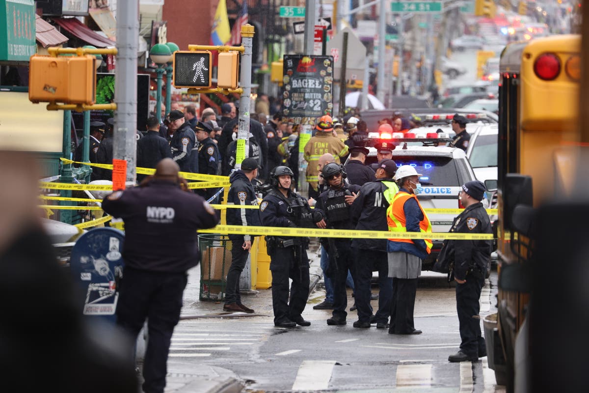 Brooklyn shooting latest: Manhunt after multiple shot on NYC subway during rush hour