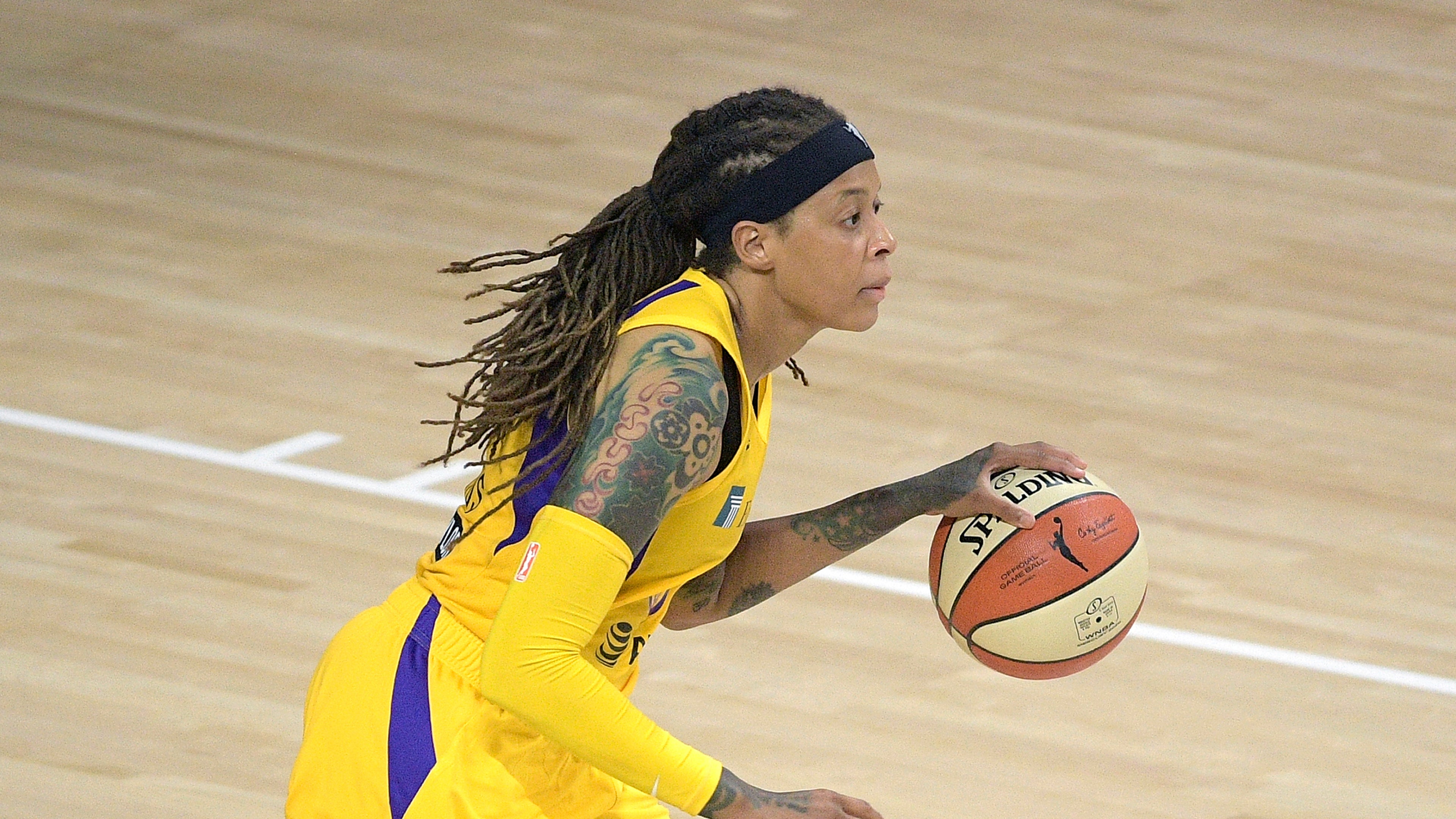 LSU basketball star Seimone Augustus to get statue at school The Independent picture pic