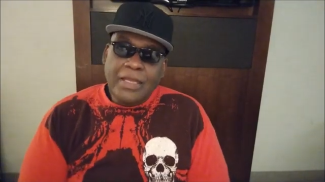 Una captura de pantalla de uno de los videos en línea de Frank James