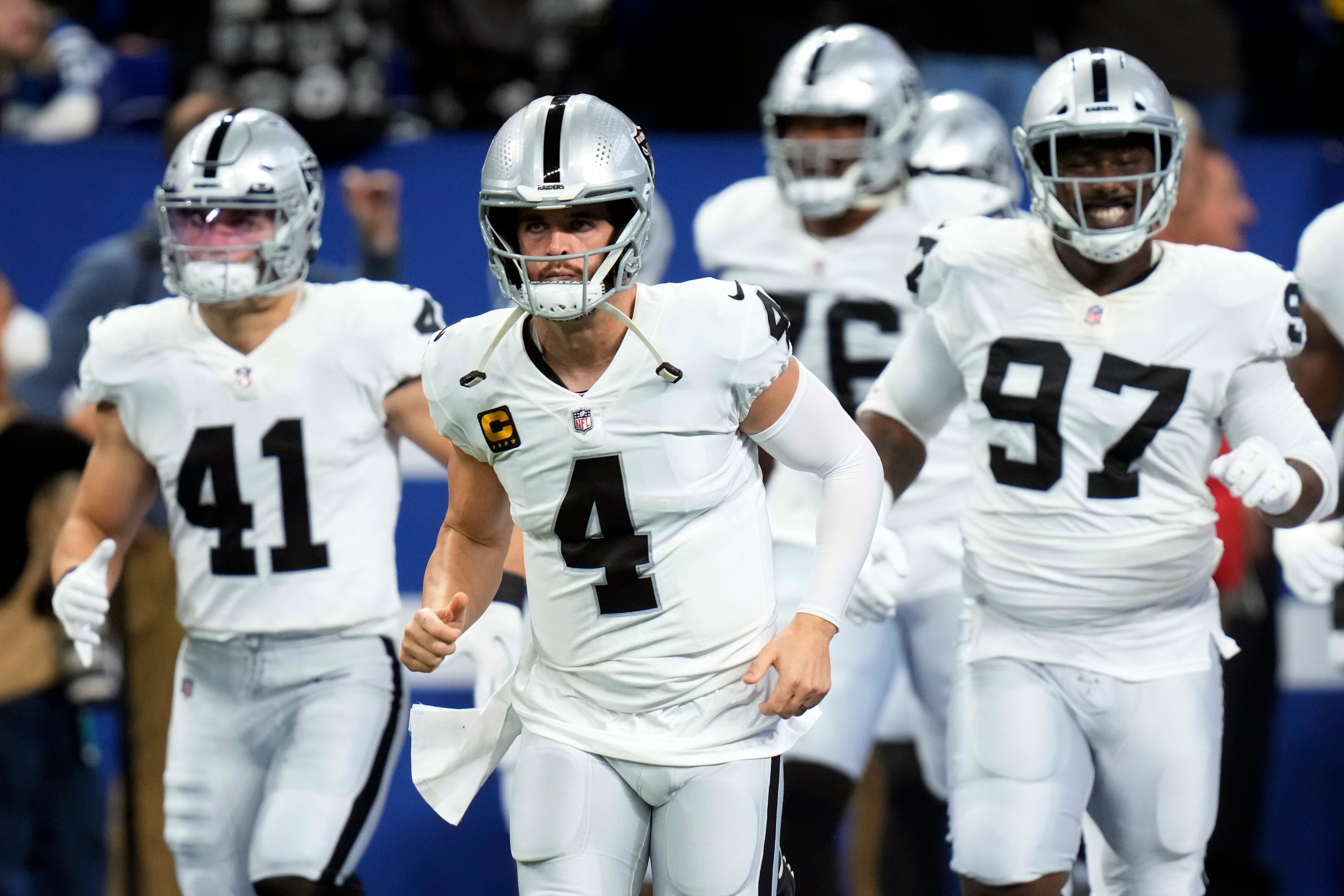 <p>RAIDERS CARR</p>