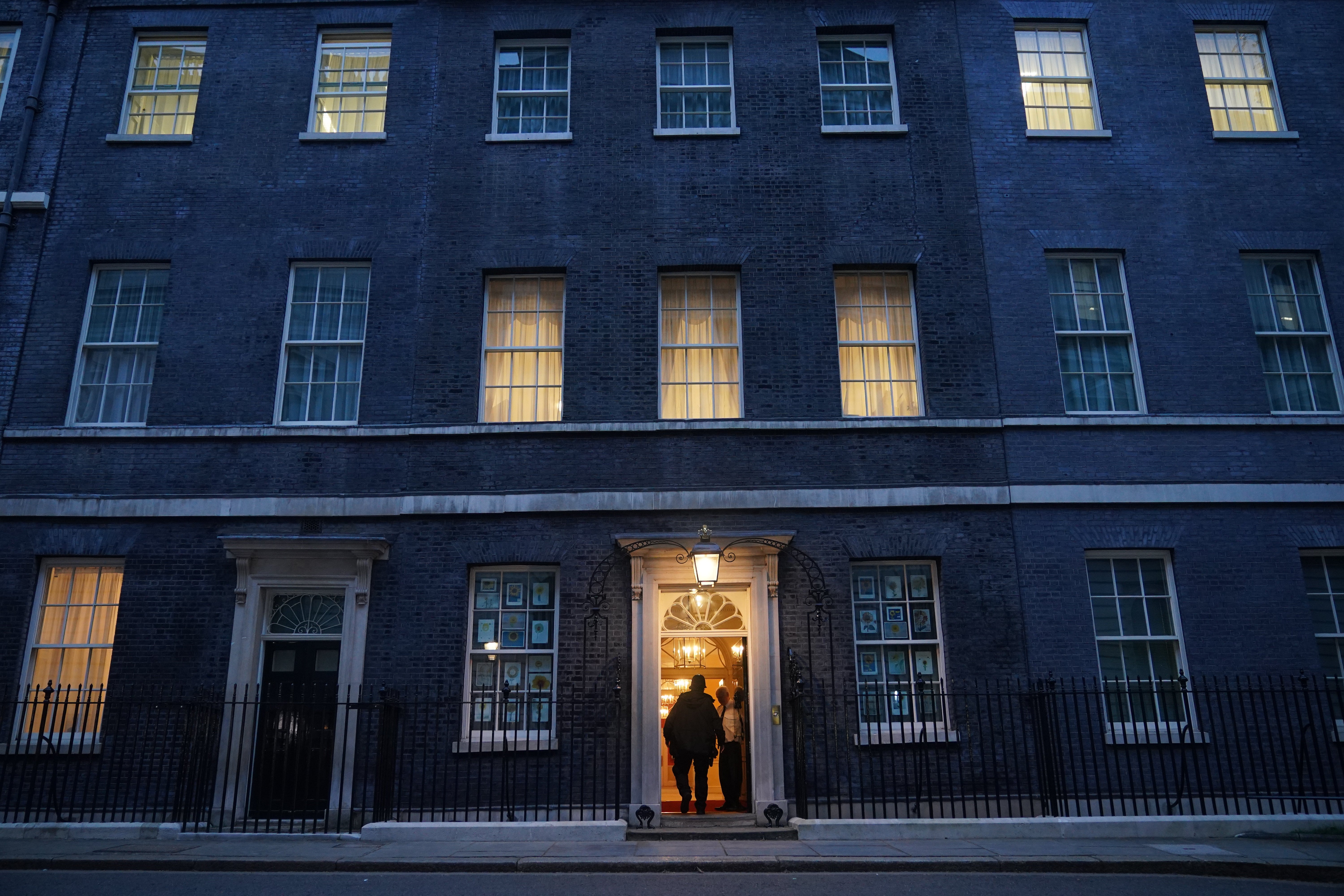 A police officer outside 10 Downing Street, in Westminster, London. Prime Minister Boris Johnson and Chancellor Rishi Sunak have been told they will be fined as part of a police probe into allegations of lockdown parties held at Downing Street. Issue date: Tuesday April 12, 2022.