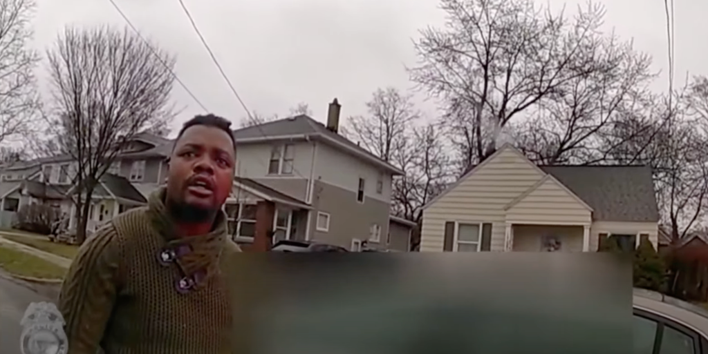 Patrick Lyoya: Video, Michigan polis memurunun siyah adamı sırtında diz çökerken vurduğunu gösteriyor