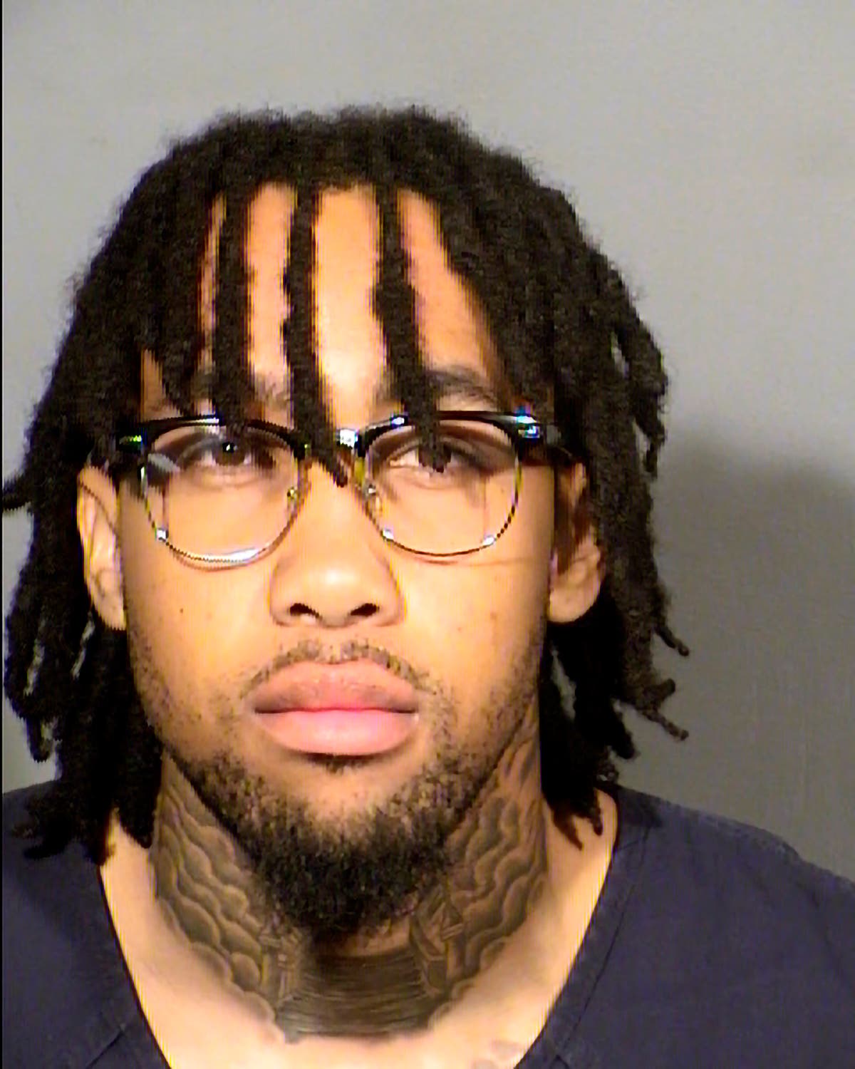 Police: Girl shot as California shop owner fires at thieves