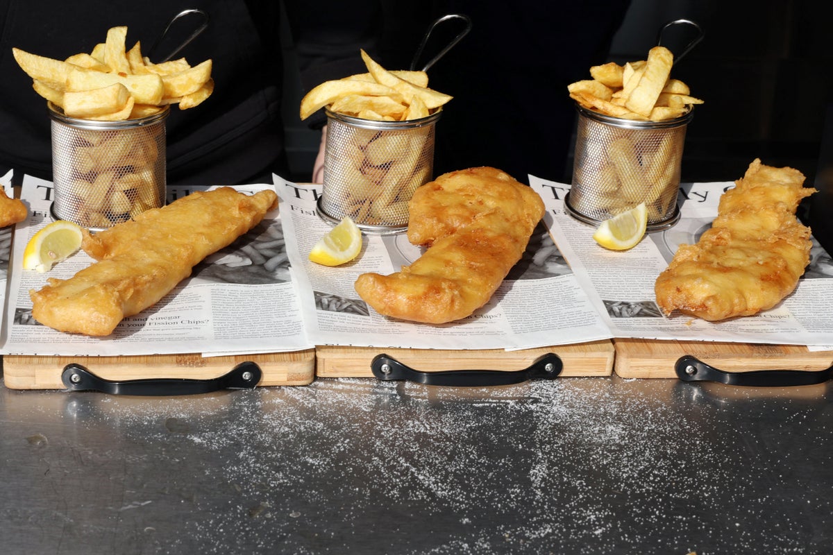 Fish and chip lovers told to completely avoid eating UK cod amid population crisis