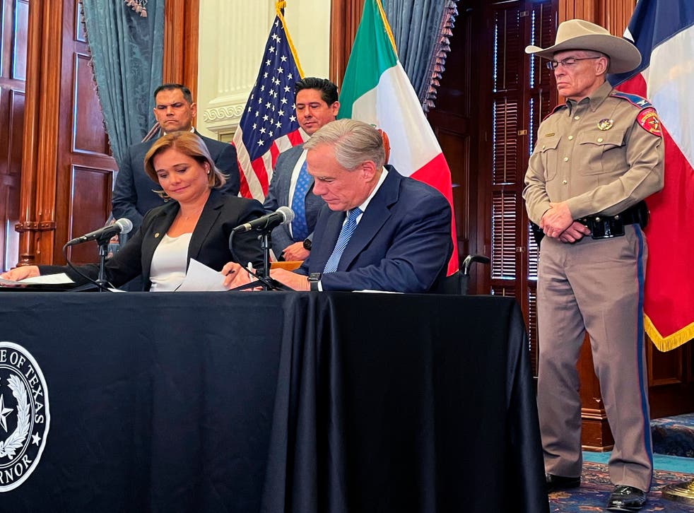 AP EXPLICA-TEXAS FRONTERA