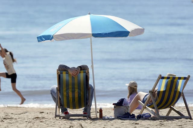 <p>Forecasters have told people to “make the most of the weekend” ahead of temperatures dropping next week </p>