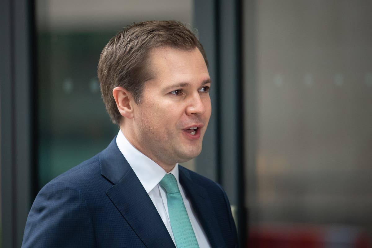 Ex-minister admits refugee scheme &lsquo;bumpy&rsquo; as he welcomes Ukrainian family