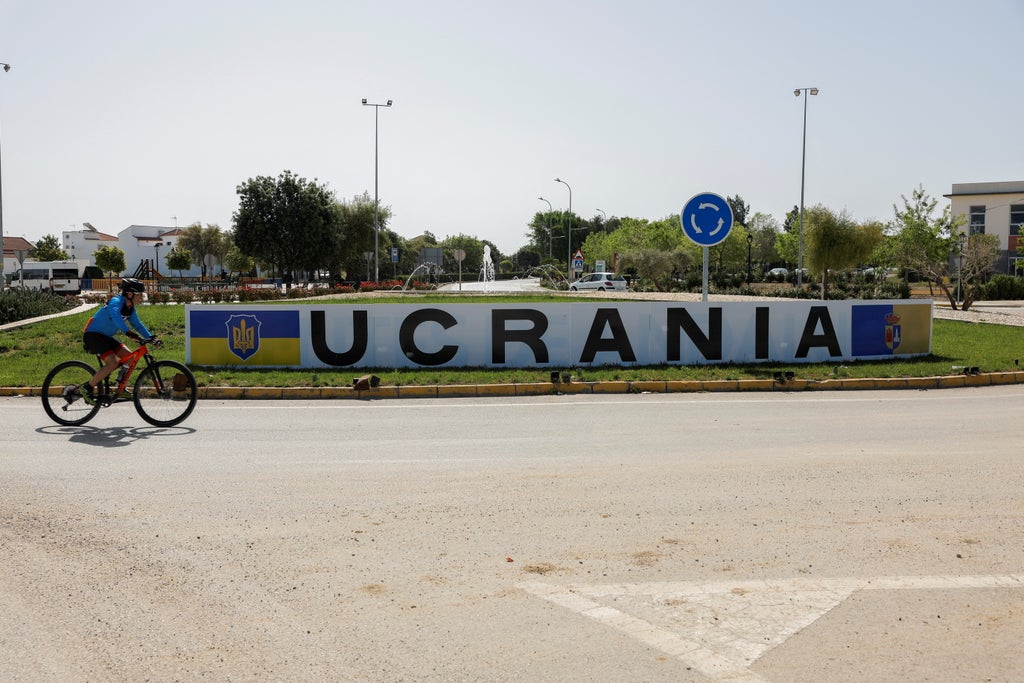 İspanyol köyü dayanışma göstermek için adını Ukrayna olarak değiştirdi