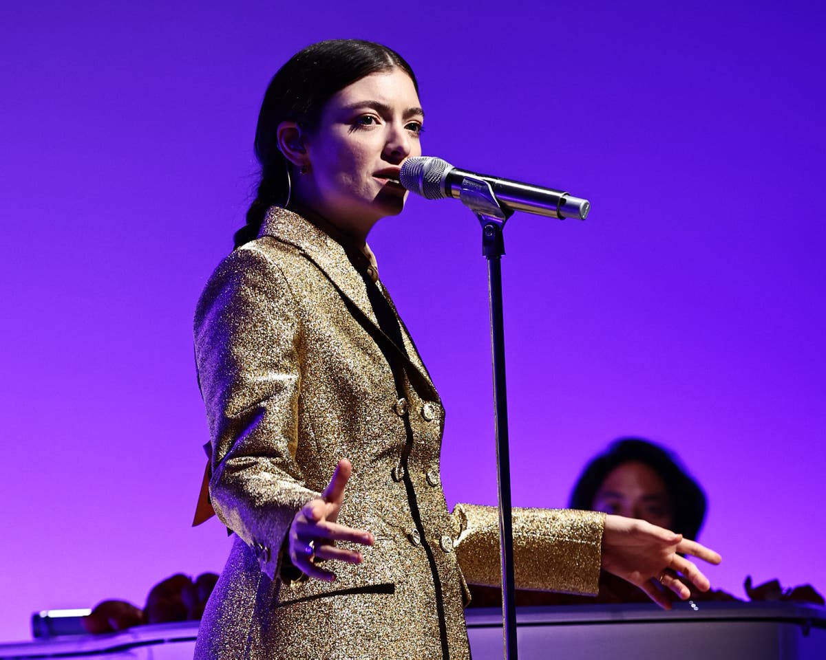 Lorde postpones Solar Power US tour dates due to ‘horrendous laryngitis’ Lorde postpones Solar Power US tour dates due to ‘horrendous laryngitis’