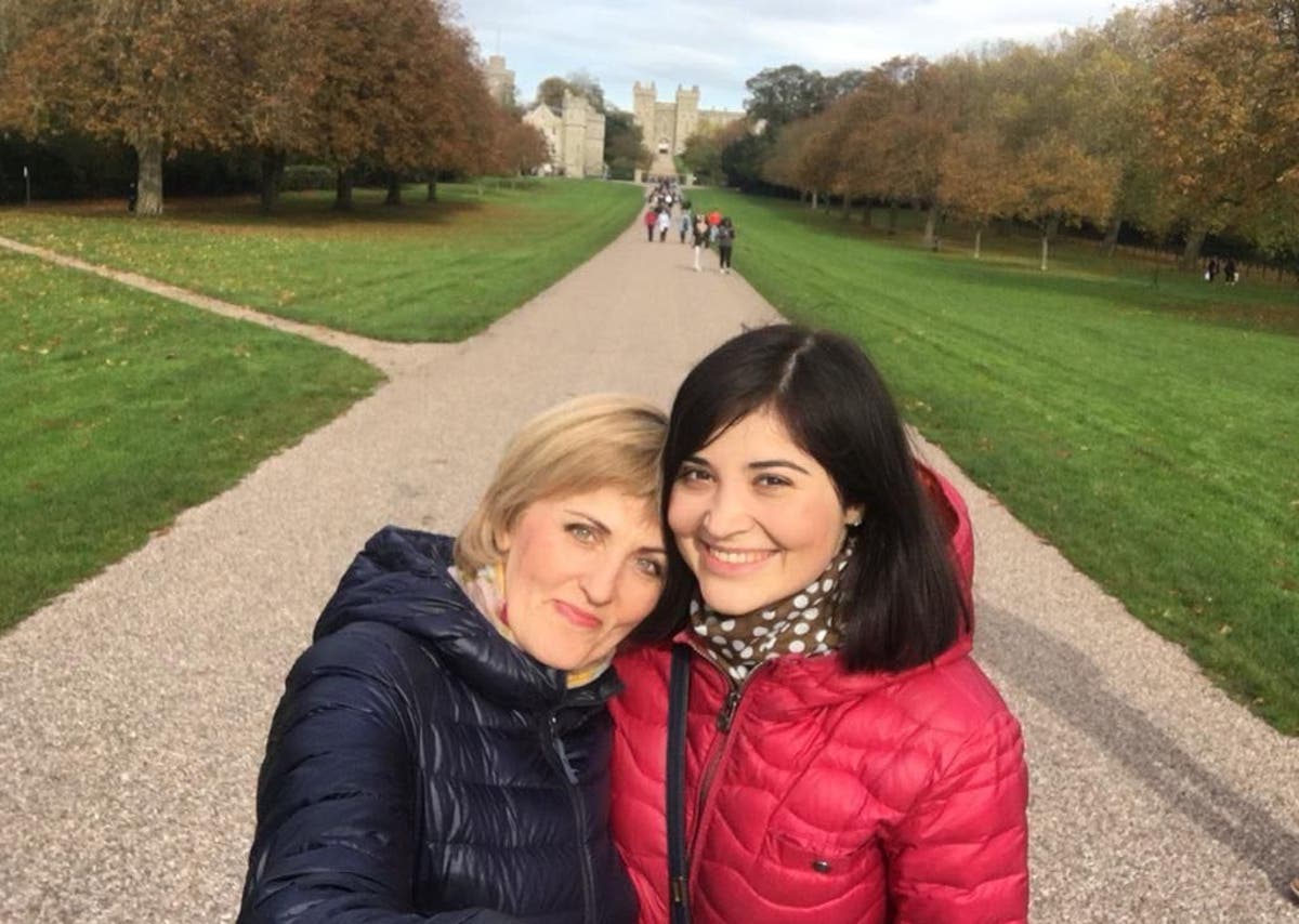 Ukrainian woman ‘very excited’ to open hairdressing business in London Ukrainian woman ‘very excited’ to open hairdressing business in London