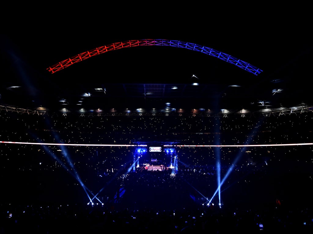 Tyson Fury vs Dillian Whyte attendance: How many fans at Wembley Stadium for title fight?
