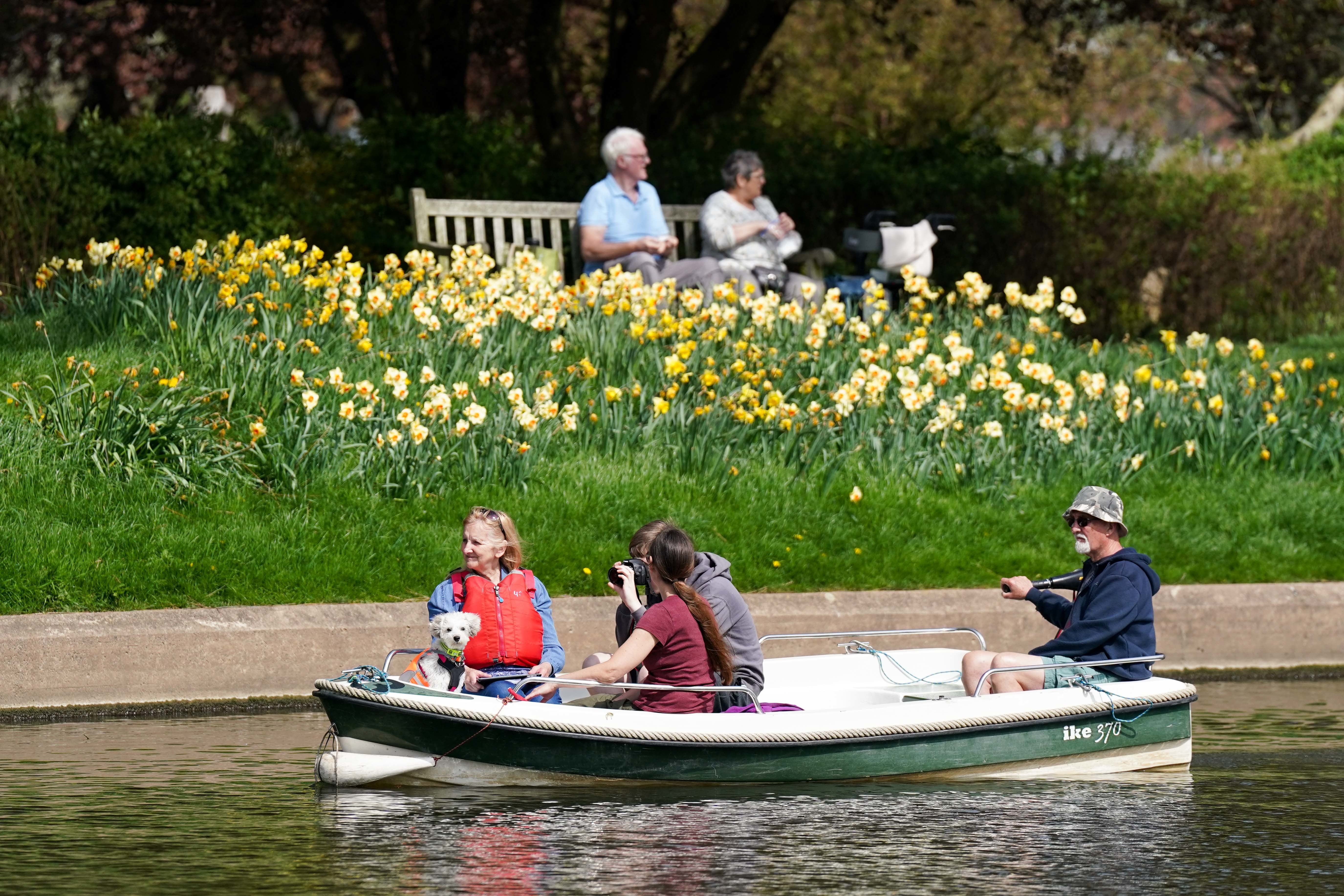 People on a boat move along the river Avon by St Nicholas’ Park in Warwick last weekend