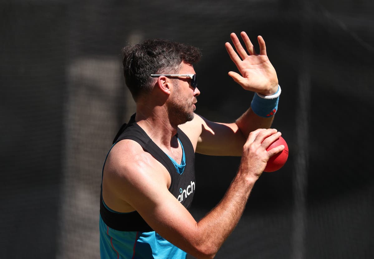 Anderson trains hard and Alderweireld hits milestone &ndash; Tuesday&rsquo;s sporting social