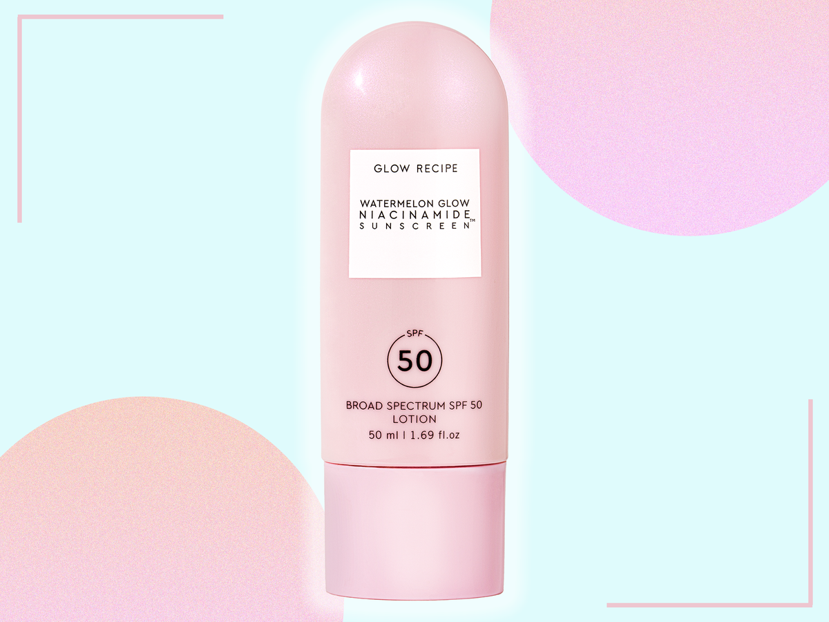 Glow Recipe watermelon glow niacinamide sunscreen SPF50 review: A dewy, full-coverage sunscreen with no white cast