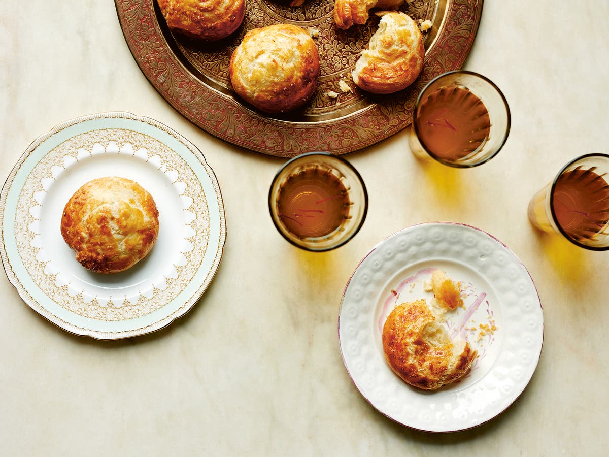 Bakarkhani: Sweet puff pastry biscuits from the heart of India