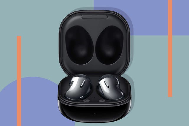 <p>The earphones are now at their lowest ever price</p>