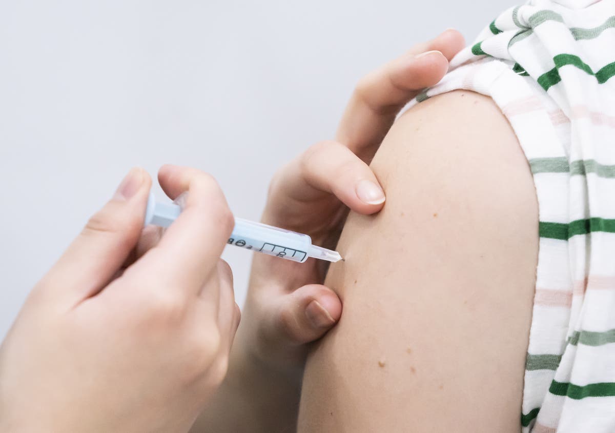 Third Covid-19 vaccine dose offers ‘prolonged immune response’ – UK-wide study