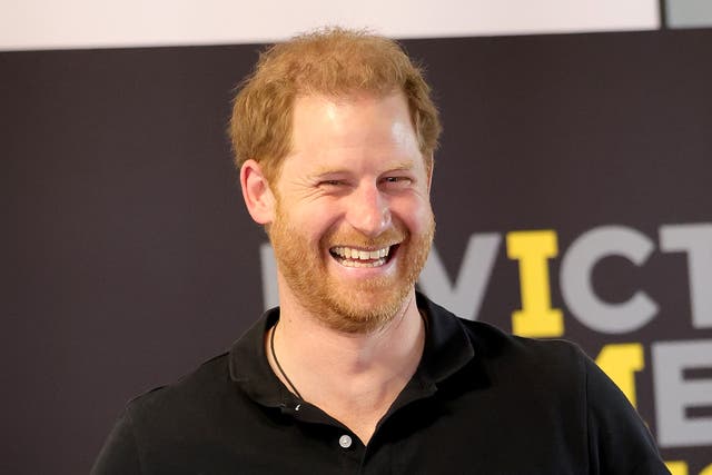 <p>Prince Harry jokes about thinning hair</p>