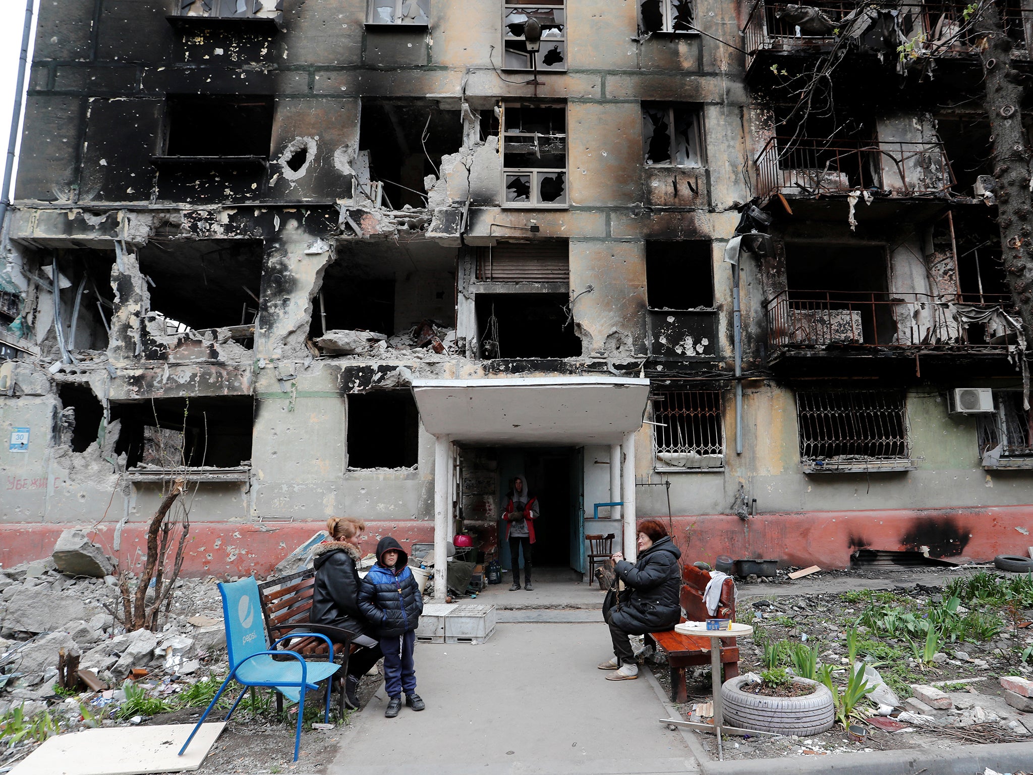 Russia Ukraine news live: Russia 'attempts to storm' Mariupol plant as mass  graves found | The Independent