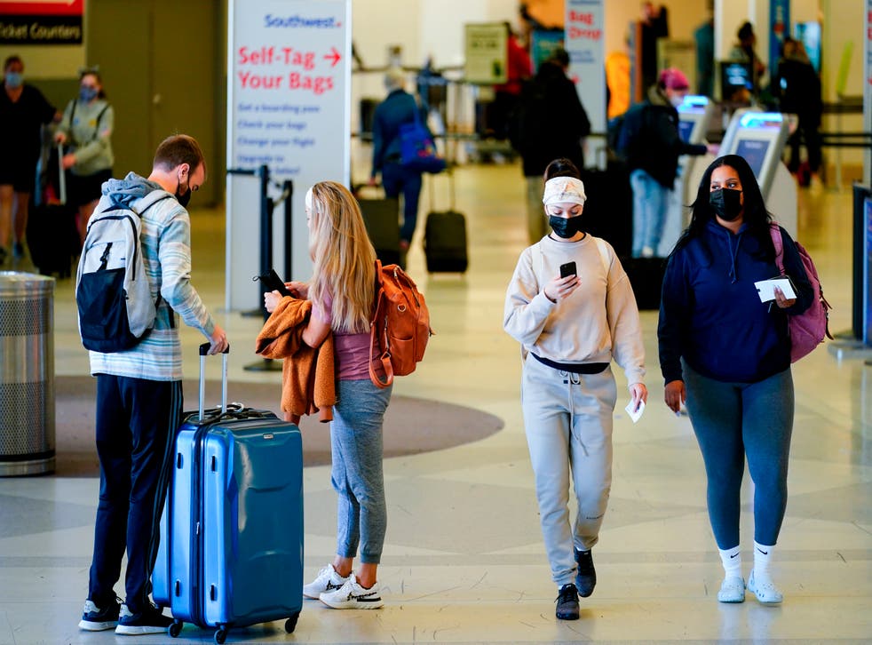EEUU-AEROLÍNEAS-MASCARILLAS