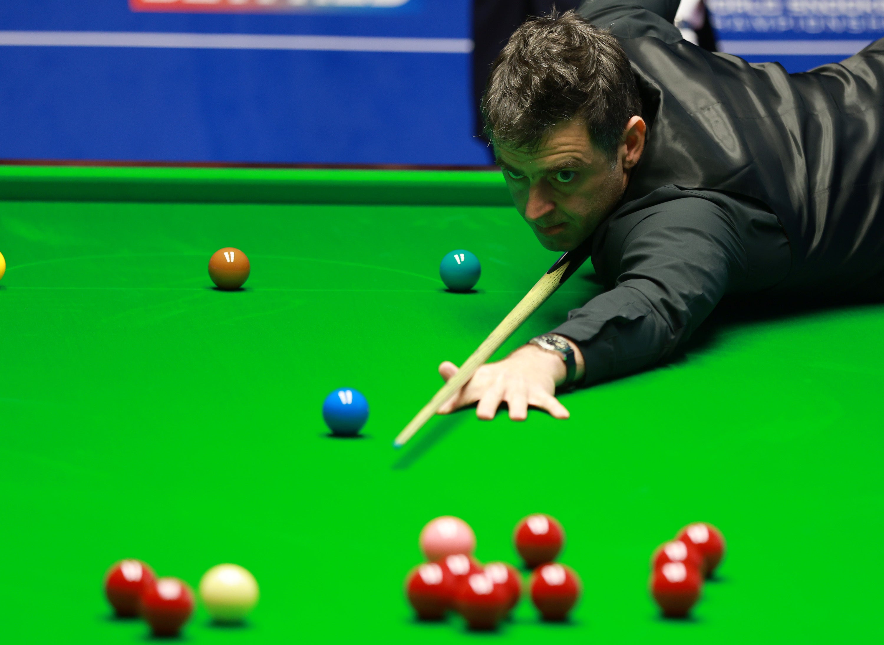 Ronnie O’Sullivan moved to the brink of the last eight at the Crucible (Ian Hodgson/PA)