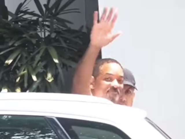 Will Smith hace su primera aparición pública en la ciudad india de Mumbai desde su bofetada al Oscar