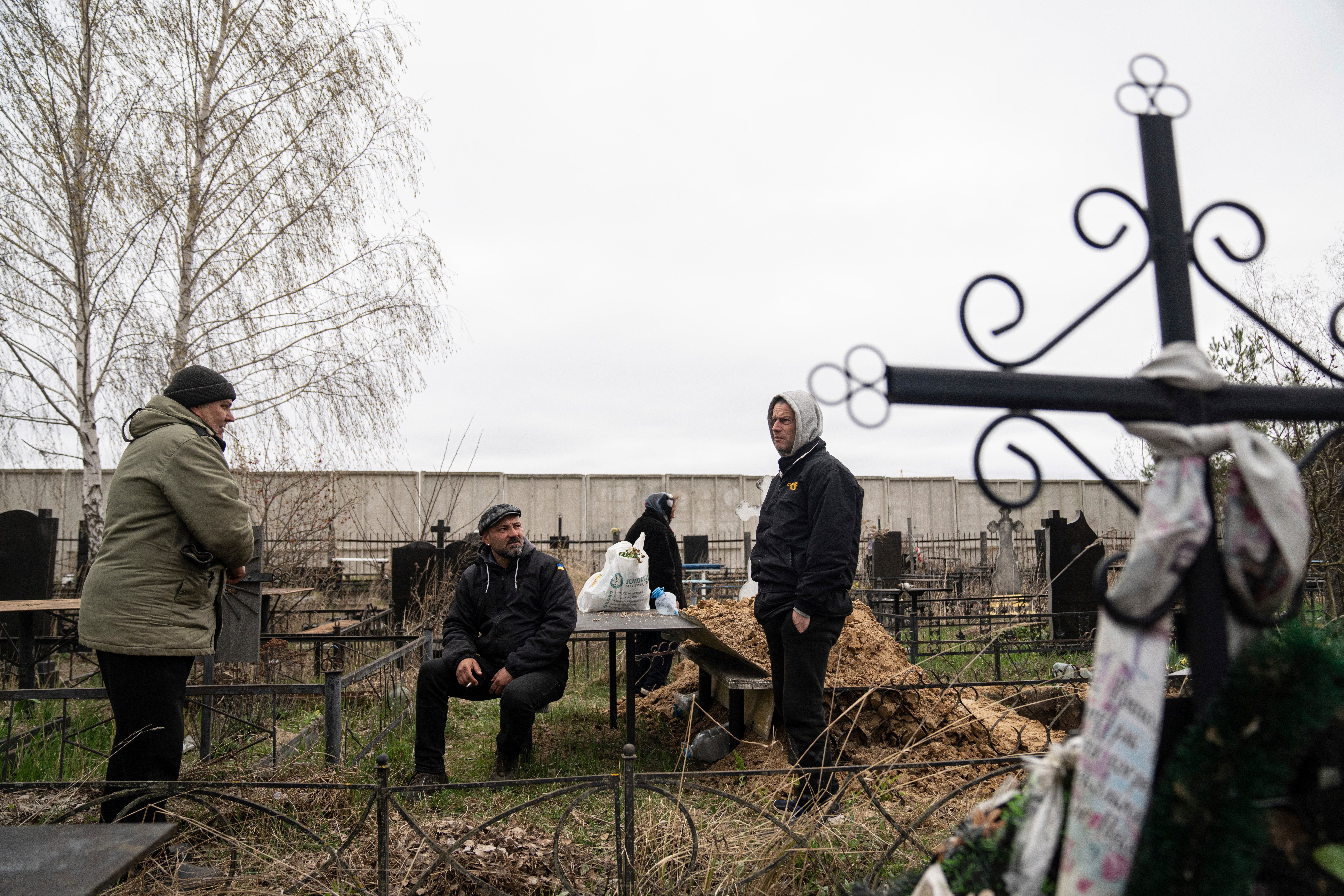 Russia Ukraine War Cemetery Worker Photo Gallery