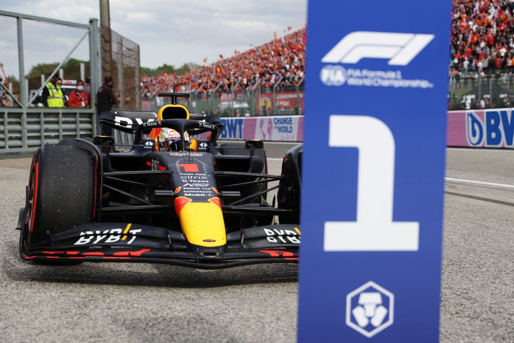 F1 LIVE: Emilia Romagna Grand Prix grid and build-up as Max Verstappen holds pole and Lewis Hamilton rages