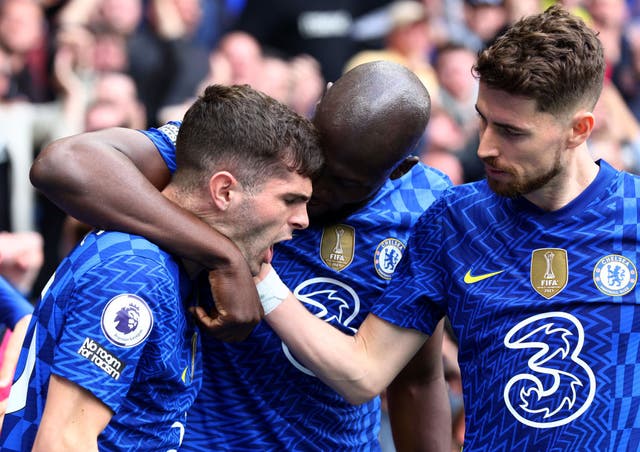 <p>Goalscorer Christian Pulisic (left) celebrates with Romelu Lukaku and a relieved Jorginho (right) </p>