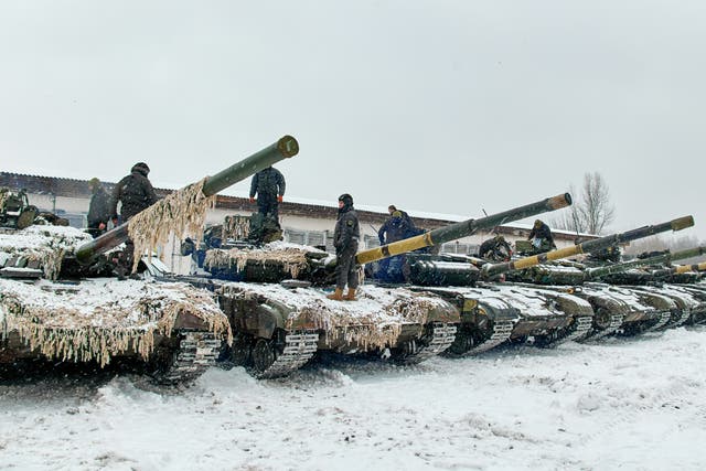<p>The 92nd separate mechanised brigade of Ukrainian Armed Forces tanks prepare to take part in a drill near Klugino-Bashkirivka village, not far from Eastern Ukrainian city of Kharkiv</p>