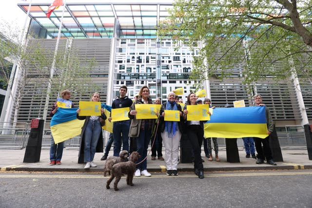 Would-be hosts, sponsors and supporters of Ukrainian refugees outside the Home Office in London at the weekend (PA)