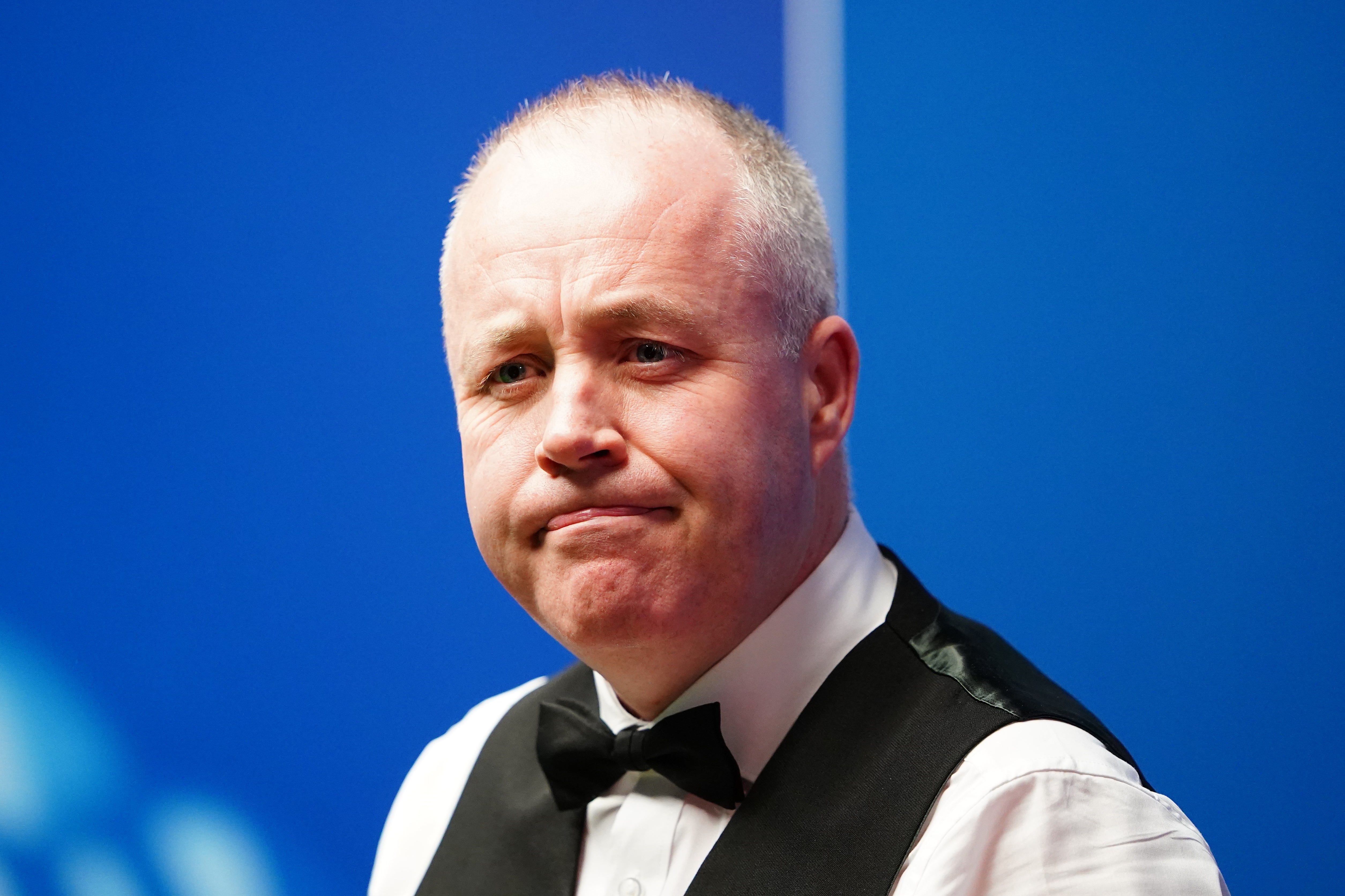 John Higgins gets a bit of rhythm going as he reaches Snooker World Championship quarter-finals The Independent