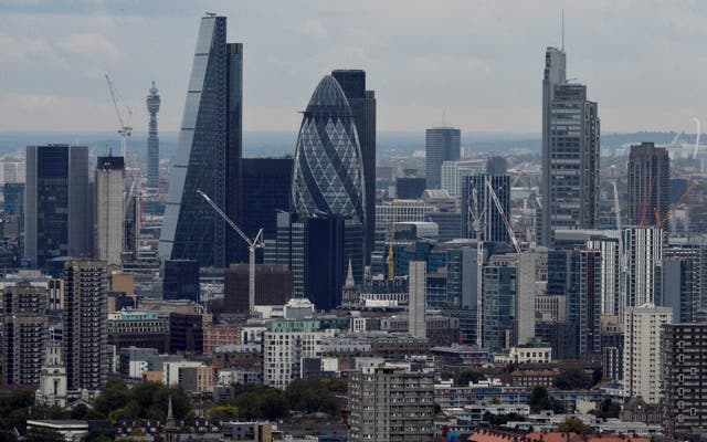 <p>A skyline of Canary Wharf </p>