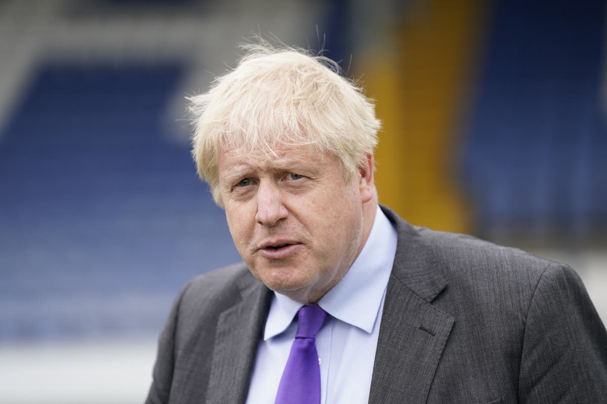 Civil service chief &lsquo;warns Boris Johnson against forcing government workers back to office&rsquo;