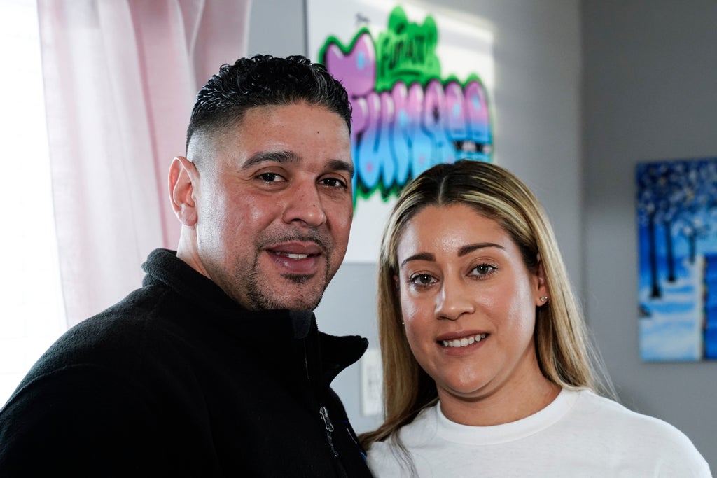After pot conviction, NY couple plans for legal dispensary