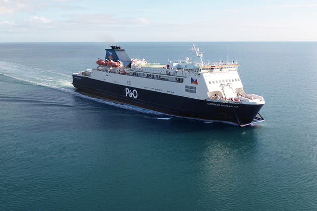 <p>Un ferry de P&O en ruta de Cairnryan a Larne</p>