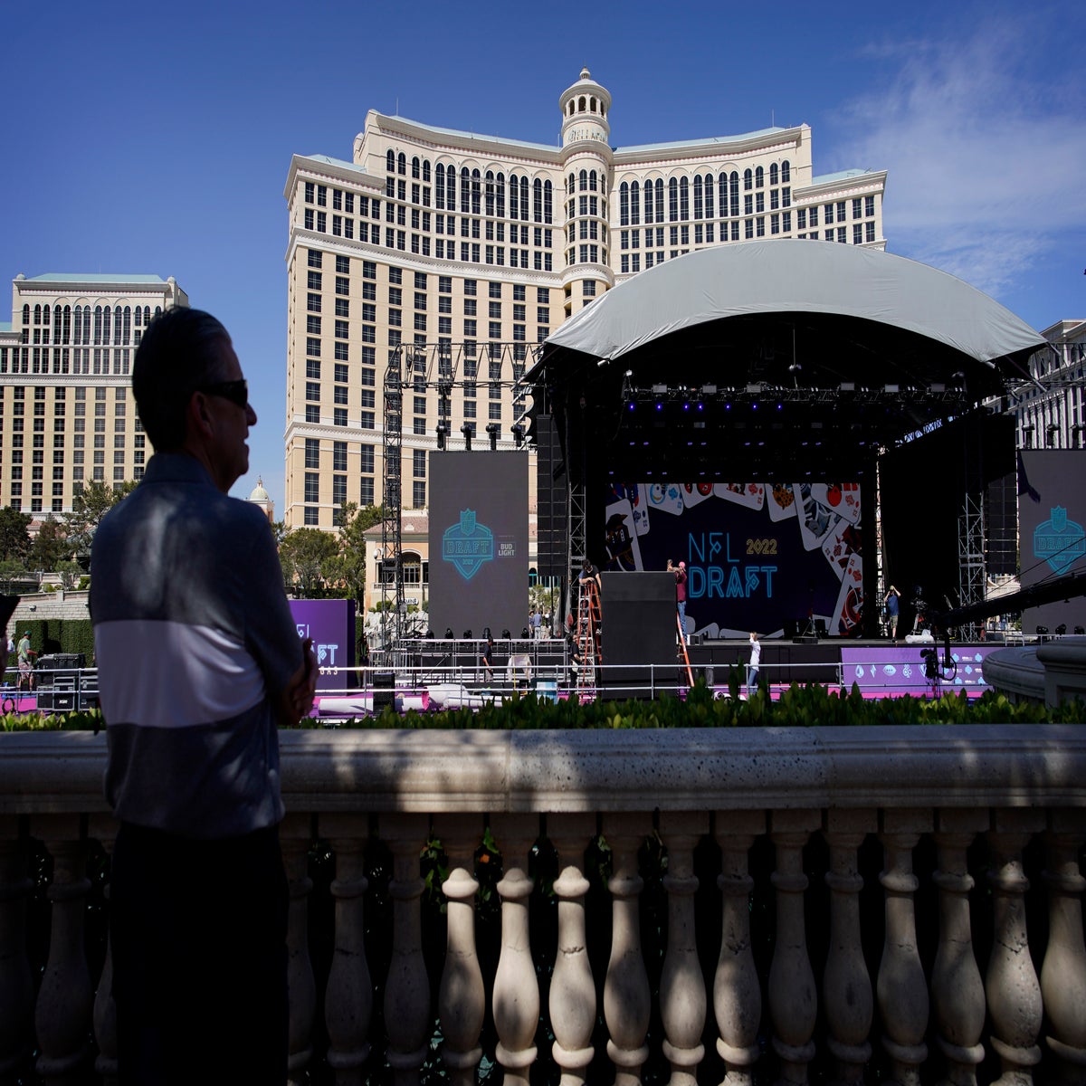 Westgate in Las Vegas draws thousands for Super Bowl events