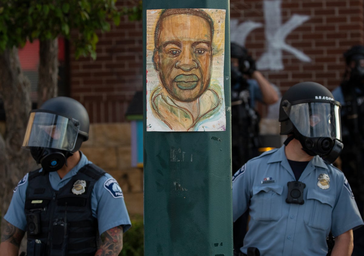 Minneapolis, Black Lives Matter'ı "terör örgütü" olarak nitelendiren polis memurunu disipline etmedi