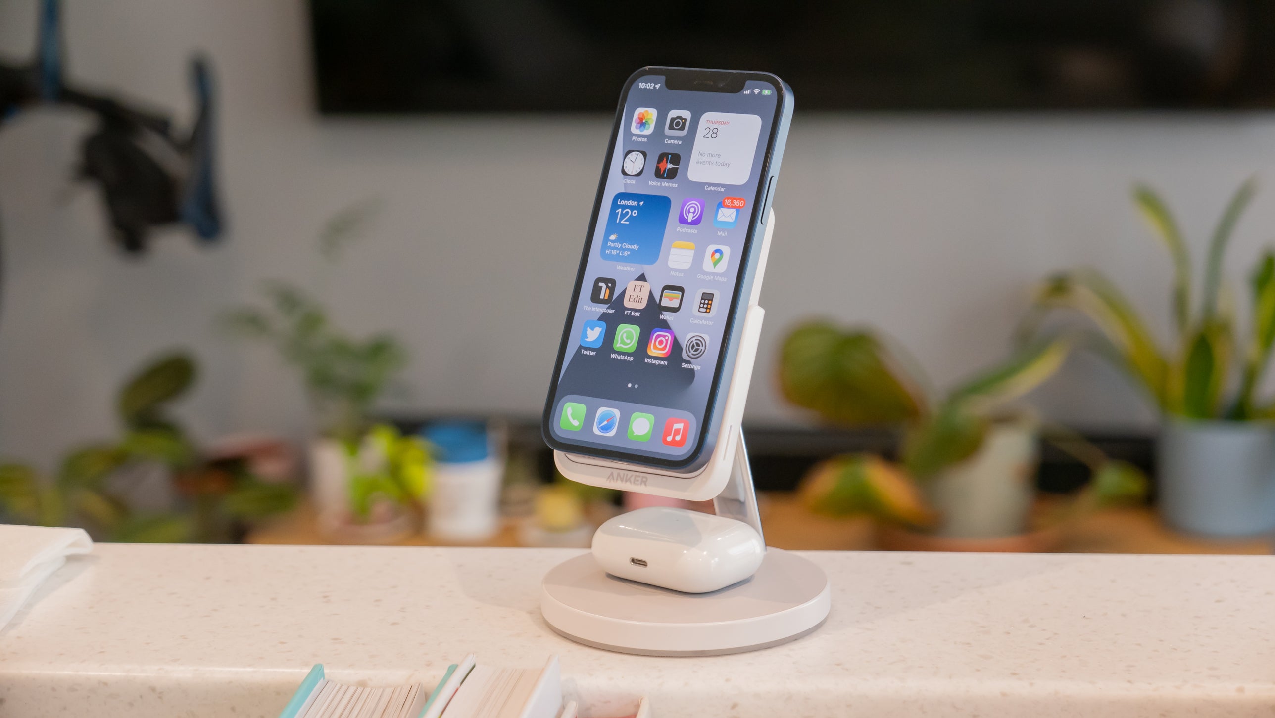 Anker 633 Magnetic Wireless Charger review - charging stand combo